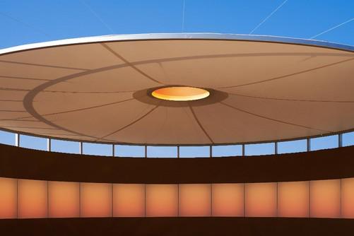 欧普照明携手候鸟300，共点艺术之光