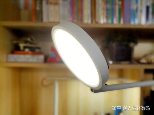 照明看护两不误，陪伴永不掉线——创米小白智能护眼台灯体验